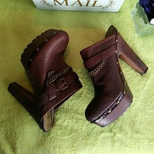 SAM EDELMAN HEEL CLOGS